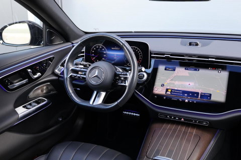 Mercedes-Benz E-Klasse Estate 300 e AMG Line / Panoramadak / Memory Stoelen / Hyperscreen / Keyless-Go / Burmester 3D Surround