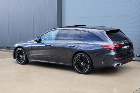 Mercedes-Benz E-Klasse Estate 300 e AMG Line / Panoramadak / Memory Stoelen / Hyperscreen / Keyless-Go / Burmester 3D Surround