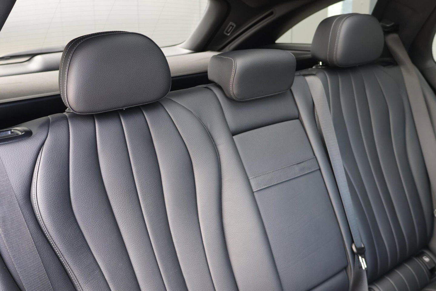 Mercedes-Benz E-Klasse Estate 300 e AMG Line / Panoramadak / Memory Stoelen / Hyperscreen / Keyless-Go / Burmester 3D Surround