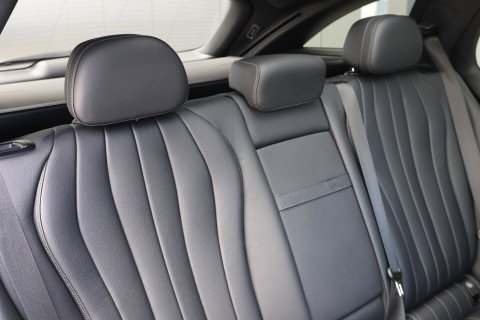 Mercedes-Benz E-Klasse Estate 300 e AMG Line / Panoramadak / Memory Stoelen / Hyperscreen / Keyless-Go / Burmester 3D Surround
