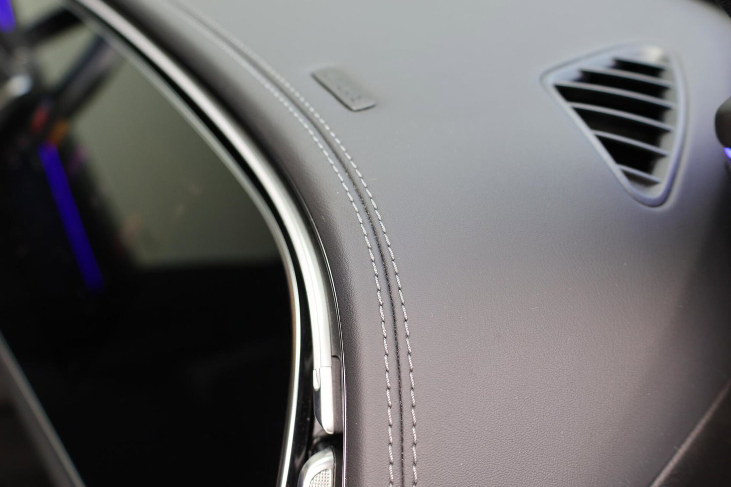 Mercedes-Benz E-Klasse Estate 300 e AMG Line / Panoramadak / Memory Stoelen / Hyperscreen / Keyless-Go / Burmester 3D Surround