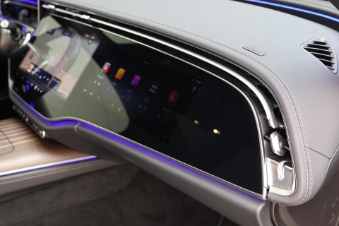 Mercedes-Benz E-Klasse Estate 300 e AMG Line / Panoramadak / Memory Stoelen / Hyperscreen / Keyless-Go / Burmester 3D Surround