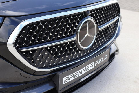 Mercedes-Benz E-Klasse Estate 300 e AMG Line / Panoramadak / Memory Stoelen / Hyperscreen / Keyless-Go / Burmester 3D Surround