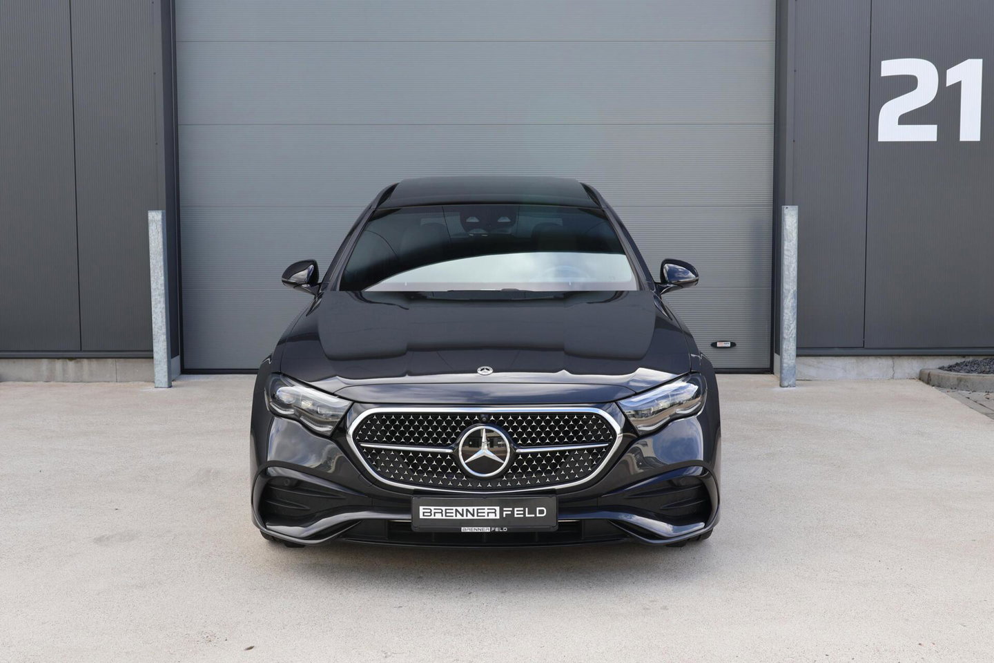 Mercedes-Benz E-Klasse Estate 300 e AMG Line / Panoramadak / Memory Stoelen / Hyperscreen / Keyless-Go / Burmester 3D Surround