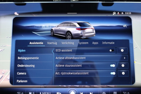 Mercedes-Benz E-Klasse Estate 300 e AMG Line / Panoramadak / Memory Stoelen / Hyperscreen / Keyless-Go / Burmester 3D Surround