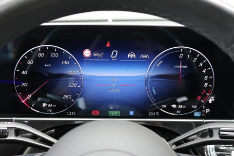 Mercedes-Benz E-Klasse Estate 300 e AMG Line / Panoramadak / Memory Stoelen / Hyperscreen / Keyless-Go / Burmester 3D Surround