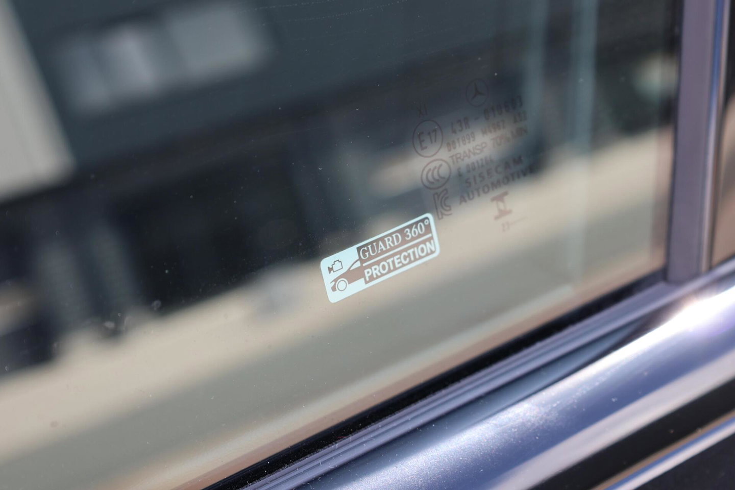 Mercedes-Benz E-Klasse Estate 300 e AMG Line / Panoramadak / Memory Stoelen / Hyperscreen / Keyless-Go / Burmester 3D Surround