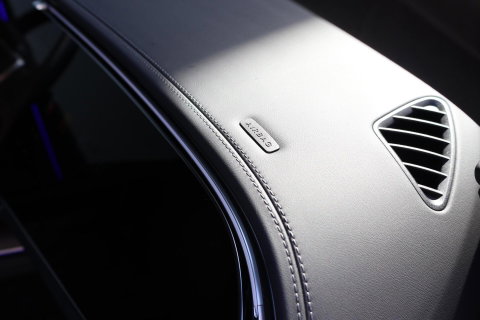 Mercedes-Benz E-Klasse Estate 300 e AMG Line / Panoramadak / Memory Stoelen / Hyperscreen / Keyless-Go / Burmester 3D Surround