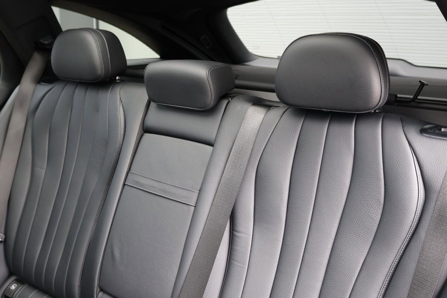 Mercedes-Benz E-Klasse Estate 300 e AMG Line / Panoramadak / Memory Stoelen / Hyperscreen / Keyless-Go / Burmester 3D Surround