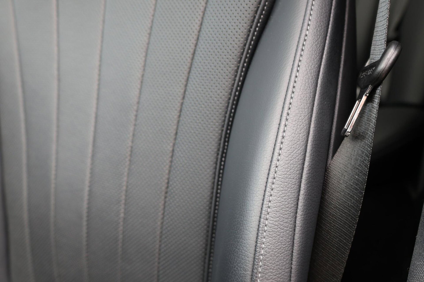 Mercedes-Benz E-Klasse Estate 300 e AMG Line / Panoramadak / Memory Stoelen / Hyperscreen / Keyless-Go / Burmester 3D Surround