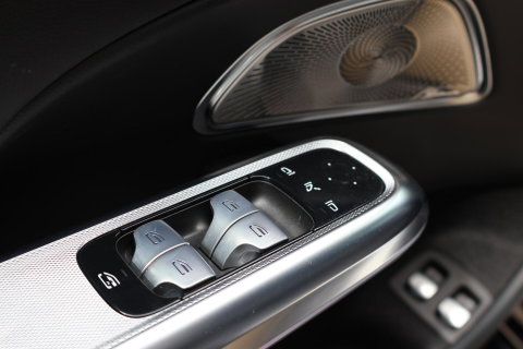 Mercedes-Benz E-Klasse Estate 300 e AMG Line / Panoramadak / Memory Stoelen / Hyperscreen / Keyless-Go / Burmester 3D Surround