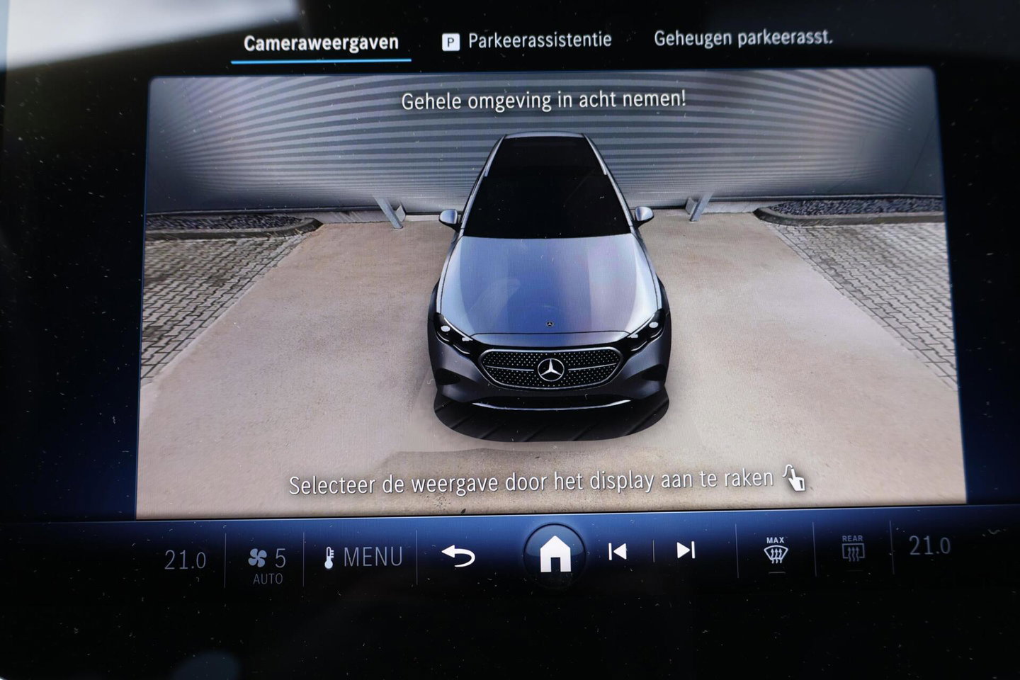 Mercedes-Benz E-Klasse Estate 300 e AMG Line / Panoramadak / Memory Stoelen / Hyperscreen / Keyless-Go / Burmester 3D Surround