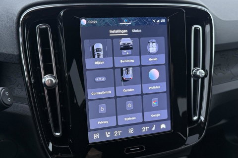 Volvo EX40 Single Motor Extended Range Plus | 82 kWh | Harman/Kardon | 360° Camera | BLIS | Stoel+Stuurverwarming | ACC