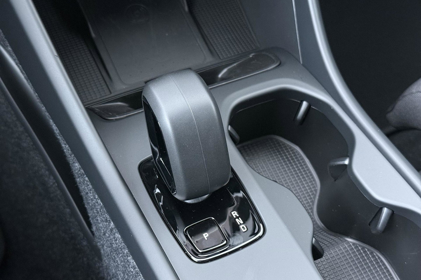 Volvo EX40 Single Motor Extended Range Plus | 82 kWh | Harman/Kardon | 360° Camera | BLIS | Stoel+Stuurverwarming | ACC