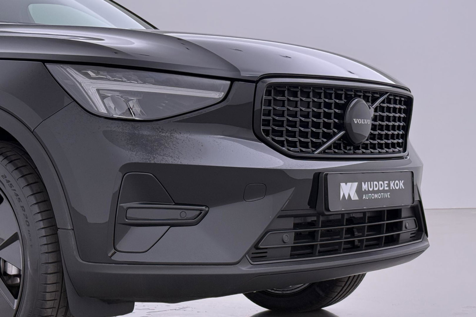 Volvo XC40 2.0 B3 Plus Black Edition | Harman/Kardon | Camera | Stoel+Stuurverwarming | Memory | Keyless | 20 Inch