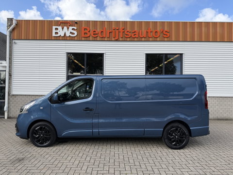 Renault Trafic 2.0 dCi automaat 145pk T29 L2H1 Luxe / vaste prijs rijklaar € 17.650 ex btw / euro 6 / bpm vrij / blauw metallic / comfort stoelen / trekhaak / airco / cruise / navigatie
