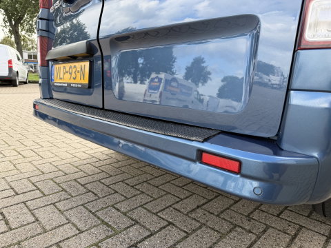 Renault Trafic 2.0 dCi automaat 145pk T29 L2H1 Luxe / vaste prijs rijklaar € 17.650 ex btw / euro 6 / bpm vrij / blauw metallic / comfort stoelen / trekhaak / airco / cruise / navigatie