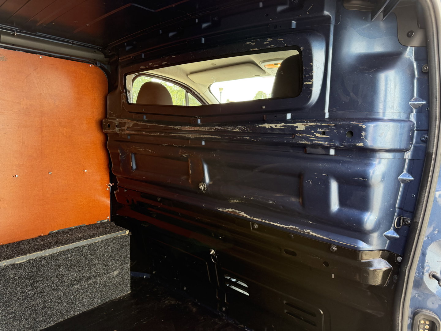 Renault Trafic 2.0 dCi automaat 145pk T29 L2H1 Luxe / vaste prijs rijklaar € 17.650 ex btw / euro 6 / bpm vrij / blauw metallic / comfort stoelen / trekhaak / airco / cruise / navigatie