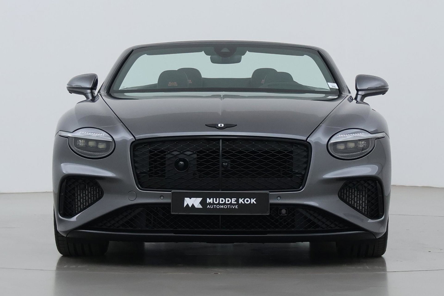 Bentley Continental GT GTC 4.0 V8 Hybrid Black Edition | Touring Specification | Rotating Display | Luchtvering | Massage+Ventilatie | Bang&Olufsen | 22 Inch