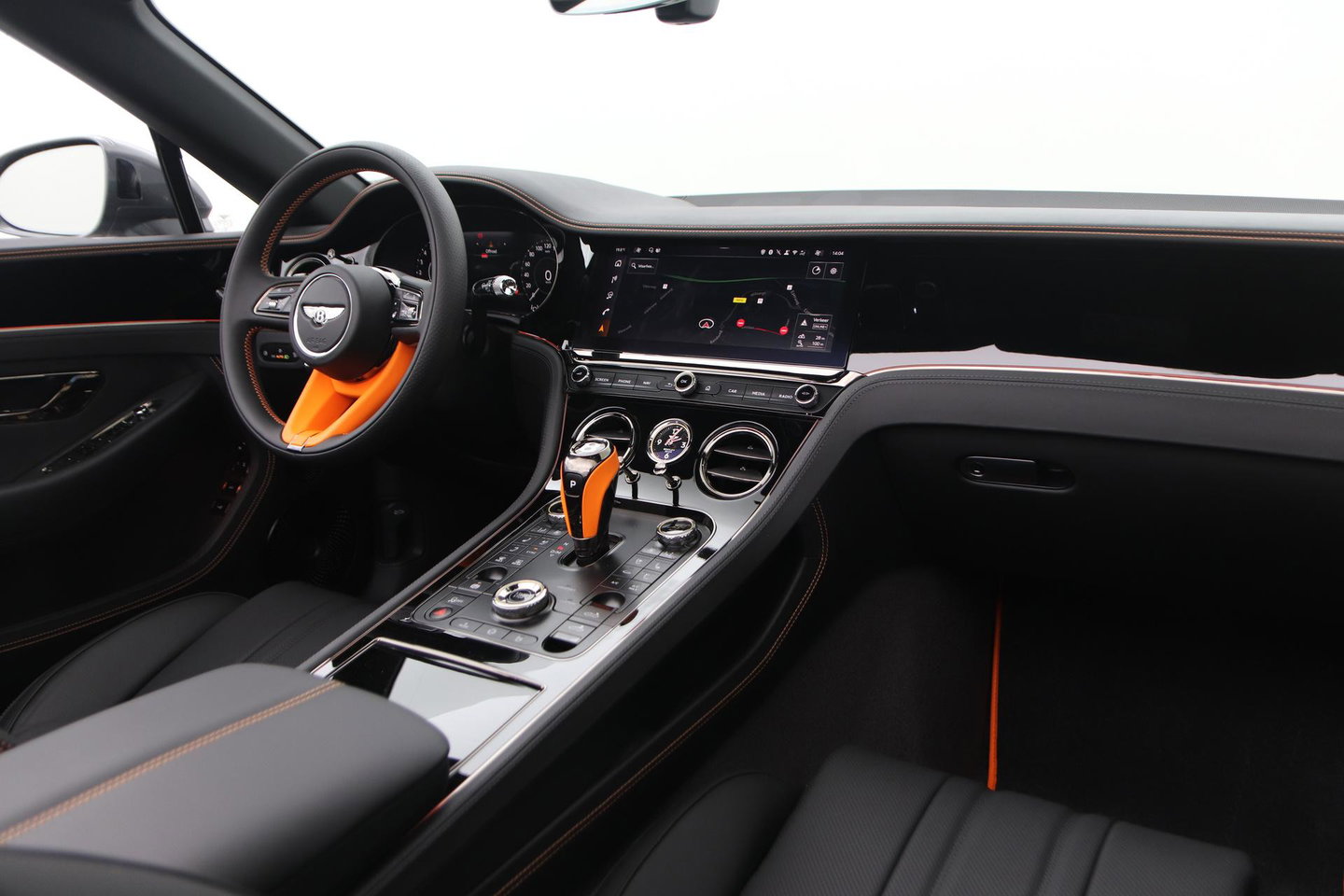 Bentley Continental GT GTC 4.0 V8 Hybrid Black Edition | Touring Specification | Rotating Display | Luchtvering | Massage+Ventilatie | Bang&Olufsen | 22 Inch