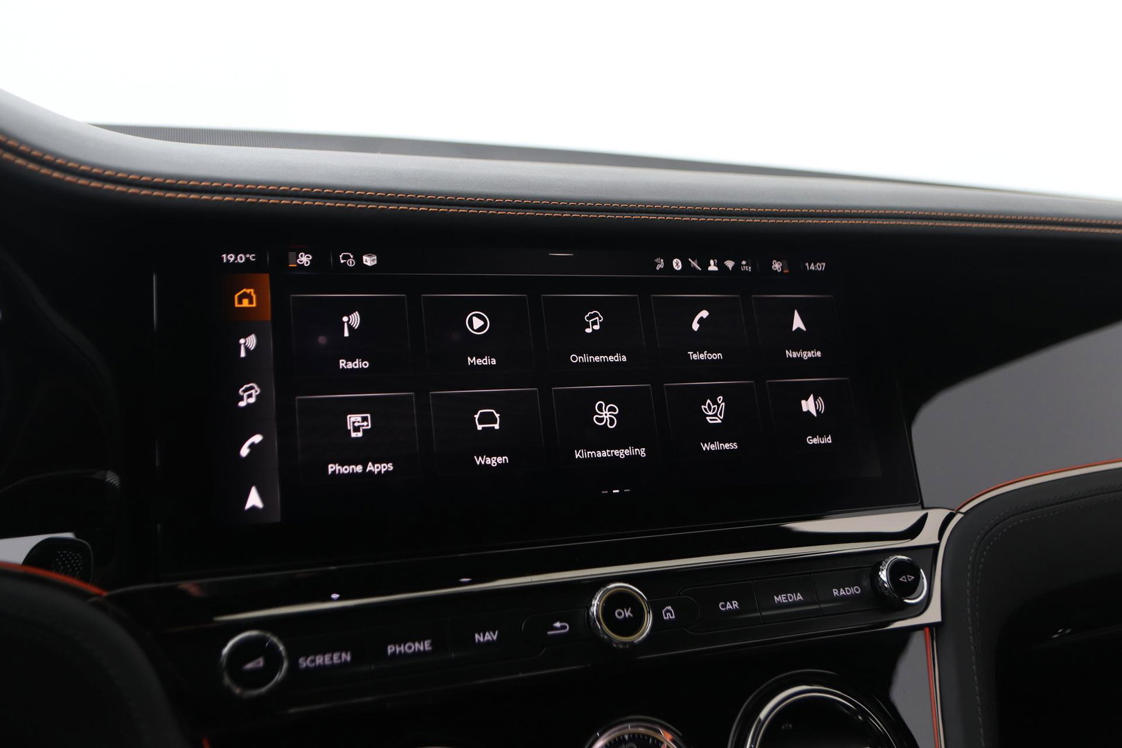 Bentley Continental GT GTC 4.0 V8 Hybrid Black Edition | Touring Specification | Rotating Display | Luchtvering | Massage+Ventilatie | Bang&Olufsen | 22 Inch