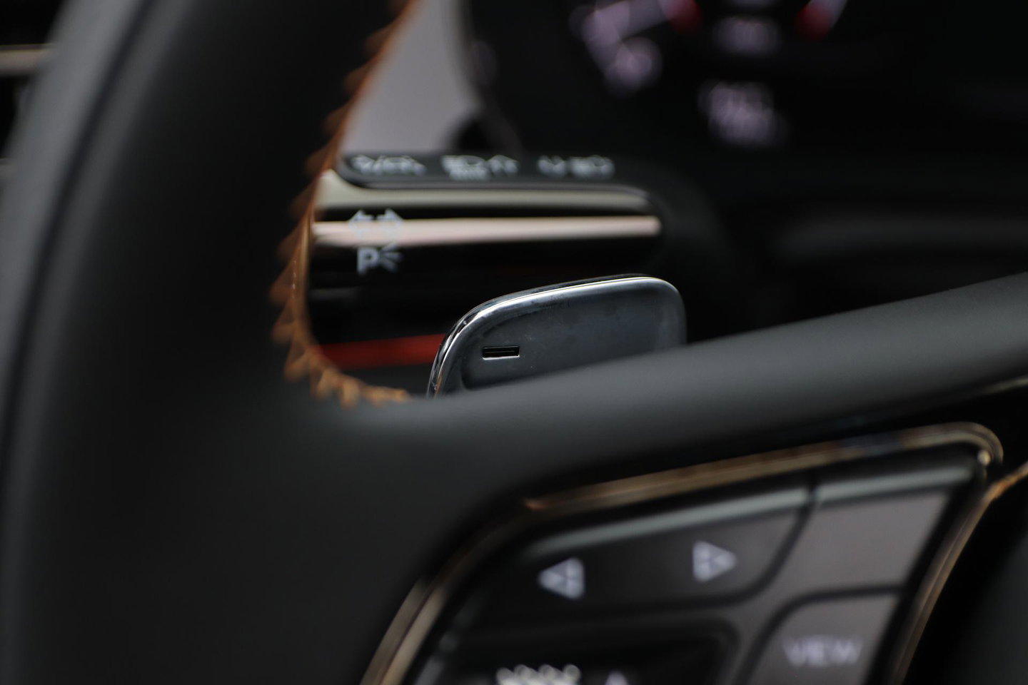 Bentley Continental GT GTC 4.0 V8 Hybrid Black Edition | Touring Specification | Rotating Display | Luchtvering | Massage+Ventilatie | Bang&Olufsen | 22 Inch