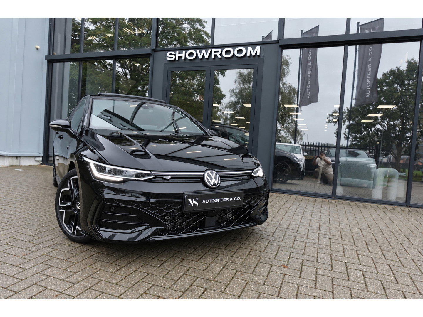 Volkswagen Golf 1.5 eTSI R-Line Edition PANO KEYLESS HUD