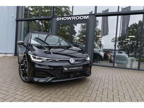 Volkswagen Golf 1.5 eTSI R-Line Edition PANO KEYLESS HUD