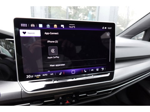 Volkswagen Golf 1.5 eTSI R-Line Edition PANO KEYLESS HUD