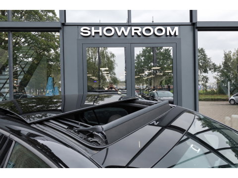 Volkswagen Golf 1.5 eTSI R-Line Edition PANO KEYLESS HUD