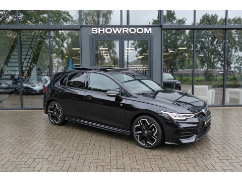Volkswagen Golf 1.5 eTSI R-Line Edition PANO KEYLESS HUD