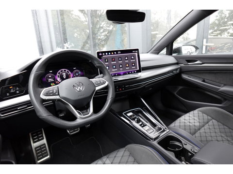 Volkswagen Golf 1.5 eTSI R-Line Edition PANO KEYLESS HUD