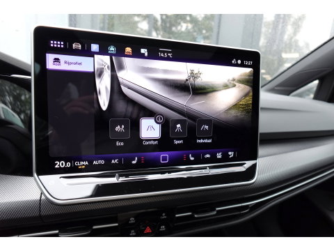 Volkswagen Golf 1.5 eTSI R-Line Edition PANO KEYLESS HUD