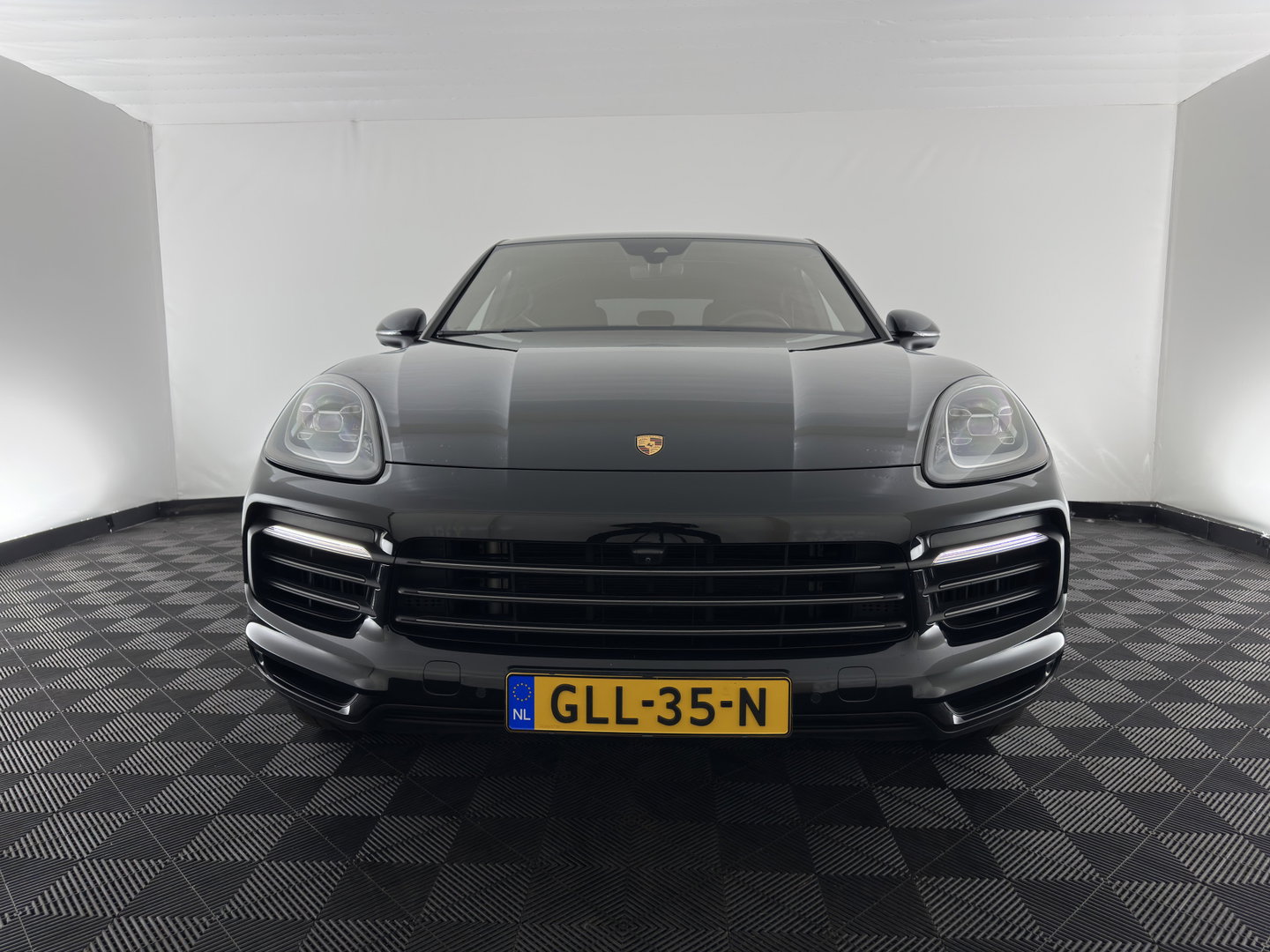 Porsche Cayenne Coupé 3.0 E-Hybrid Platinum Edition *AUT | PANO | LEATHER | FULL-LED | MEMORY-PACK |  TOPVIEW | SPORTSEATS | DAB | NAVI-FULLAMP | PRIVACY-GLASS | SHIFTPADDLES | TOWBAR | 22''ich*
