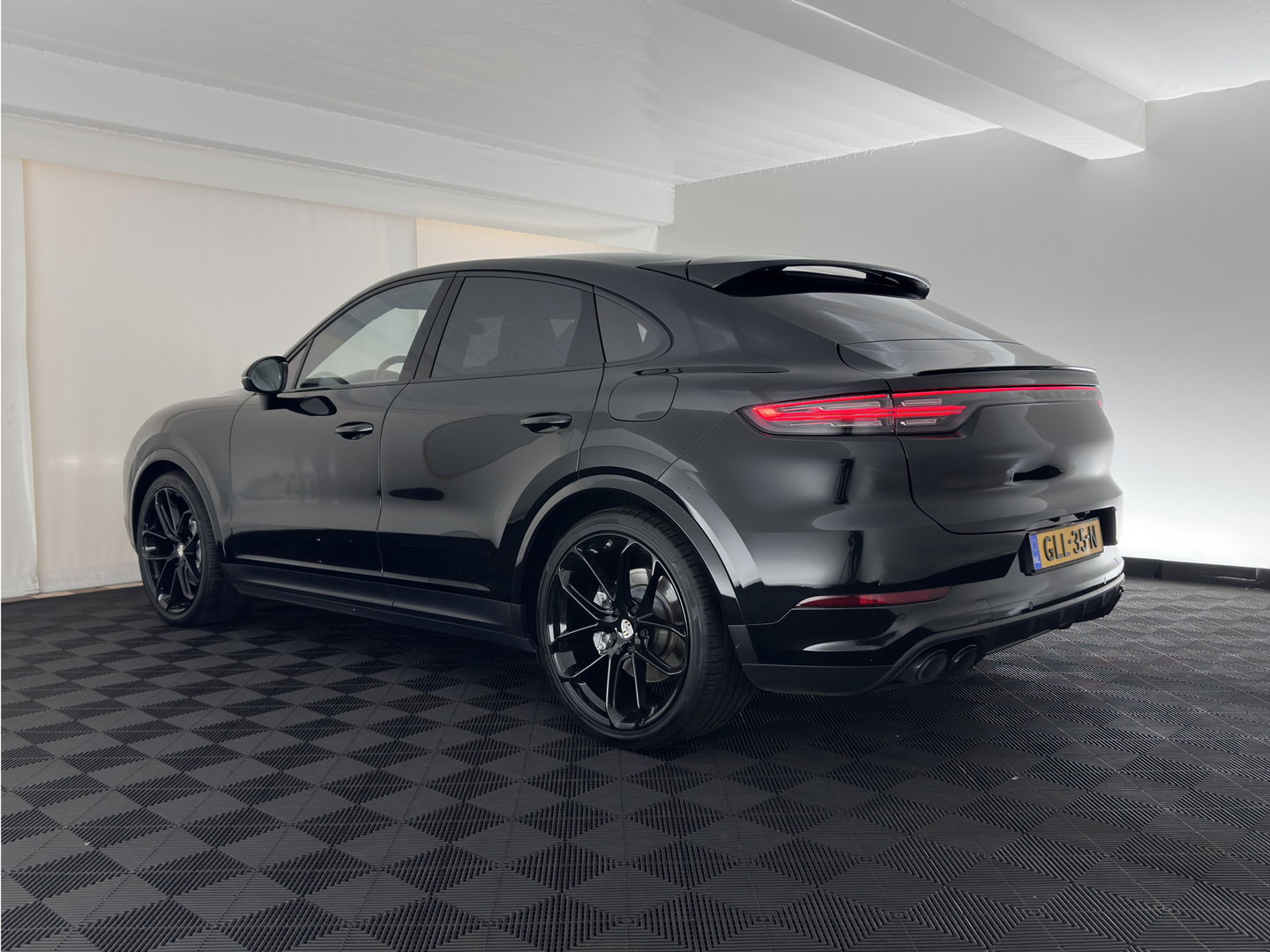 Porsche Cayenne Coupé 3.0 E-Hybrid Platinum Edition *AUT | PANO | LEATHER | FULL-LED | MEMORY-PACK |  TOPVIEW | SPORTSEATS | DAB | NAVI-FULLAMP | PRIVACY-GLASS | SHIFTPADDLES | TOWBAR | 22''ich*