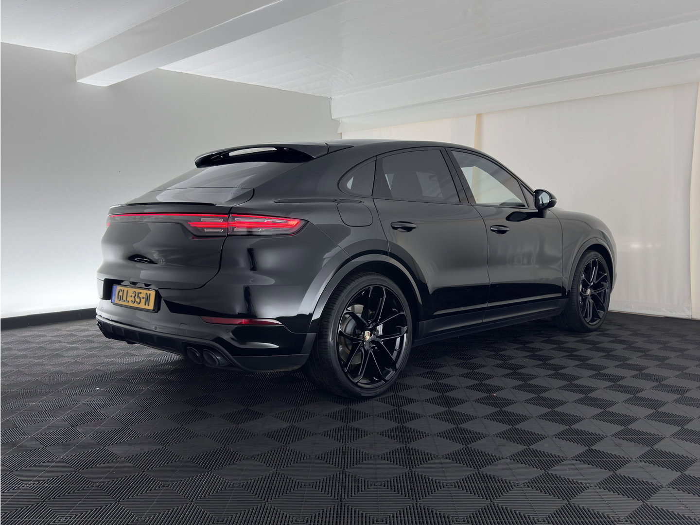 Porsche Cayenne Coupé 3.0 E-Hybrid Platinum Edition *AUT | PANO | LEATHER | FULL-LED | MEMORY-PACK |  TOPVIEW | SPORTSEATS | DAB | NAVI-FULLAMP | PRIVACY-GLASS | SHIFTPADDLES | TOWBAR | 22''ich*