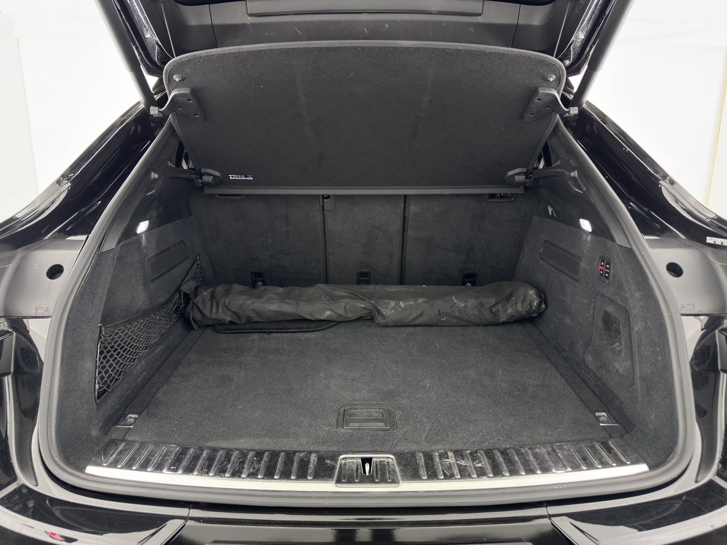 Porsche Cayenne Coupé 3.0 E-Hybrid Platinum Edition *AUT | PANO | LEATHER | FULL-LED | MEMORY-PACK |  TOPVIEW | SPORTSEATS | DAB | NAVI-FULLAMP | PRIVACY-GLASS | SHIFTPADDLES | TOWBAR | 22''ich*