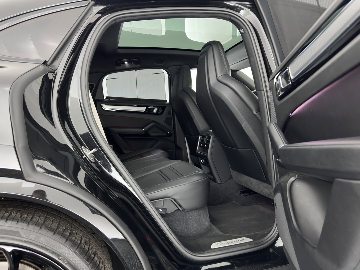 Porsche Cayenne Coupé 3.0 E-Hybrid Platinum Edition *AUT | PANO | LEATHER | FULL-LED | MEMORY-PACK |  TOPVIEW | SPORTSEATS | DAB | NAVI-FULLAMP | PRIVACY-GLASS | SHIFTPADDLES | TOWBAR | 22''ich*