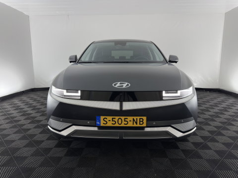 Hyundai IONIQ 5 Lounge 77.4 kWh (INCL-BTW) *AUT | HEATPUMP | LEATHER | BOSE-SOUND | FULL-LED | ADAPTIVE-CRUISE | BLINDSPOT | DIGI-COCKPIT | AMBIENTLIGHT | DAB | SHIFTPADDLES | HEAD-UP | NAVI-FULLMAP | KEYLESS | 20 INCH*