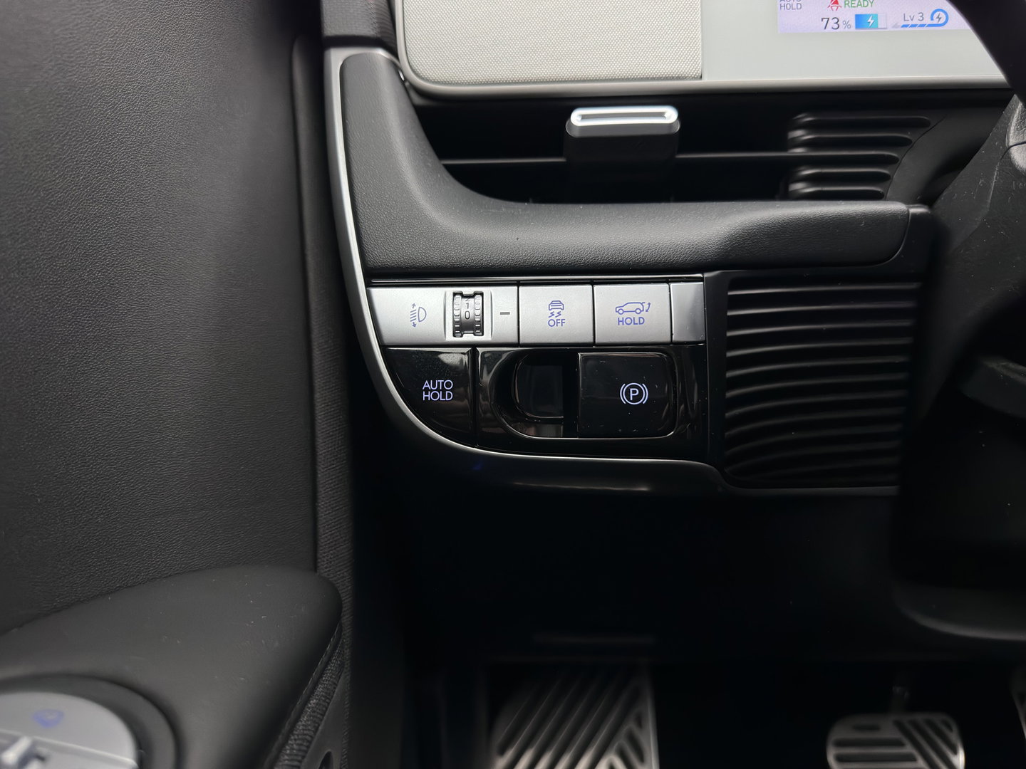 Hyundai IONIQ 5 Lounge 77.4 kWh (INCL-BTW) *AUT | HEATPUMP | LEATHER | BOSE-SOUND | FULL-LED | ADAPTIVE-CRUISE | BLINDSPOT | DIGI-COCKPIT | AMBIENTLIGHT | DAB | SHIFTPADDLES | HEAD-UP | NAVI-FULLMAP | KEYLESS | 20 INCH*