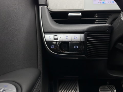 Hyundai IONIQ 5 Lounge 77.4 kWh (INCL-BTW) *AUT | HEATPUMP | LEATHER | BOSE-SOUND | FULL-LED | ADAPTIVE-CRUISE | BLINDSPOT | DIGI-COCKPIT | AMBIENTLIGHT | DAB | SHIFTPADDLES | HEAD-UP | NAVI-FULLMAP | KEYLESS | 20 INCH*