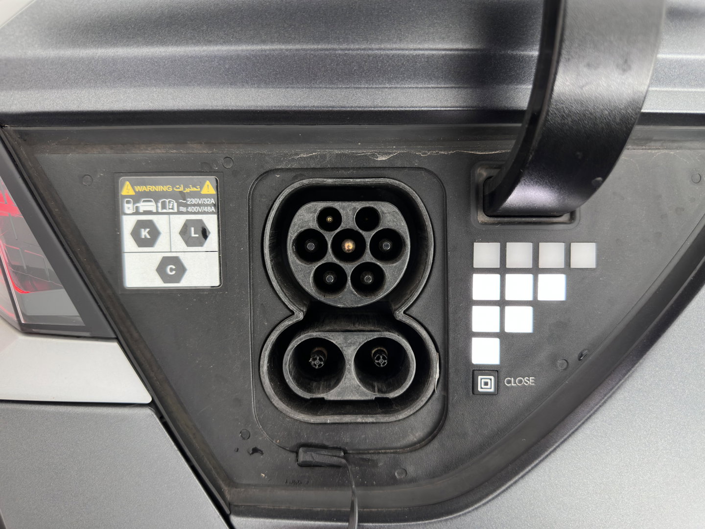 Hyundai IONIQ 5 Lounge 77.4 kWh (INCL-BTW) *AUT | HEATPUMP | LEATHER | BOSE-SOUND | FULL-LED | ADAPTIVE-CRUISE | BLINDSPOT | DIGI-COCKPIT | AMBIENTLIGHT | DAB | SHIFTPADDLES | HEAD-UP | NAVI-FULLMAP | KEYLESS | 20 INCH*