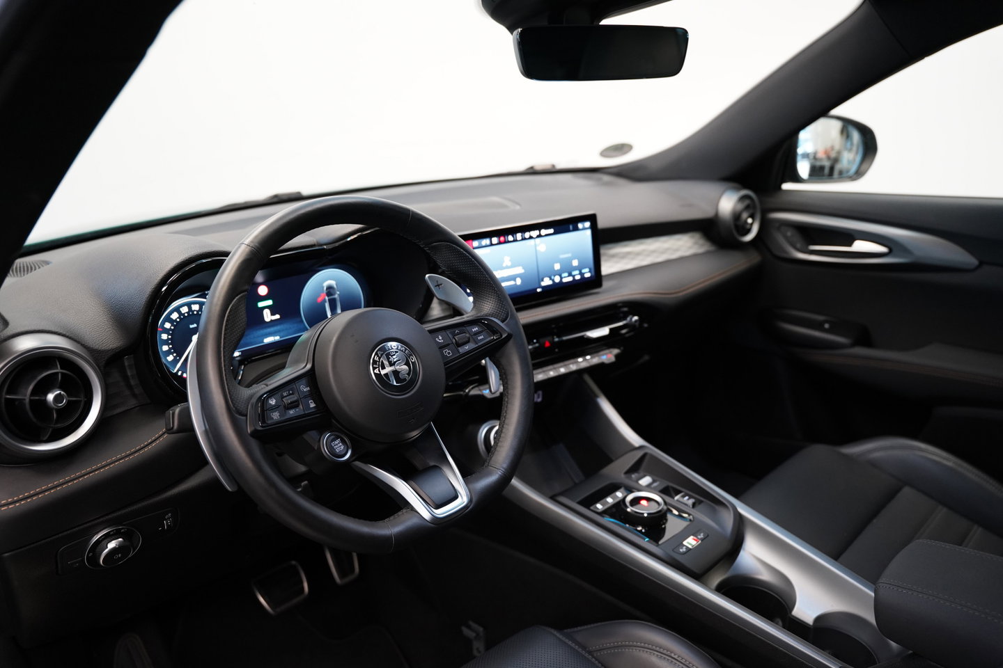 Alfa Romeo Tonale 1.5T Hybrid Sprint ACC PDC 360 Camera Leder NAP!