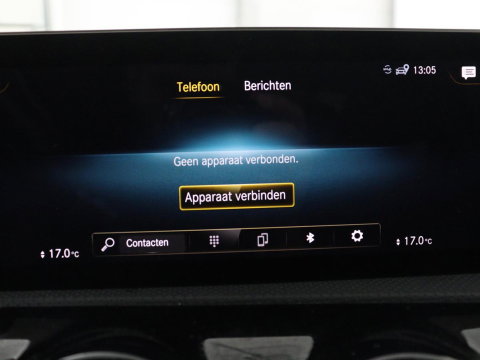 Mercedes-Benz CLA-Klasse 180 Business Solution AMG | Panoramadak | Leder/alcantara | Stoelverwarming | Cruise control | Navigatie | Carplay | Climate control | Camera | Park assist