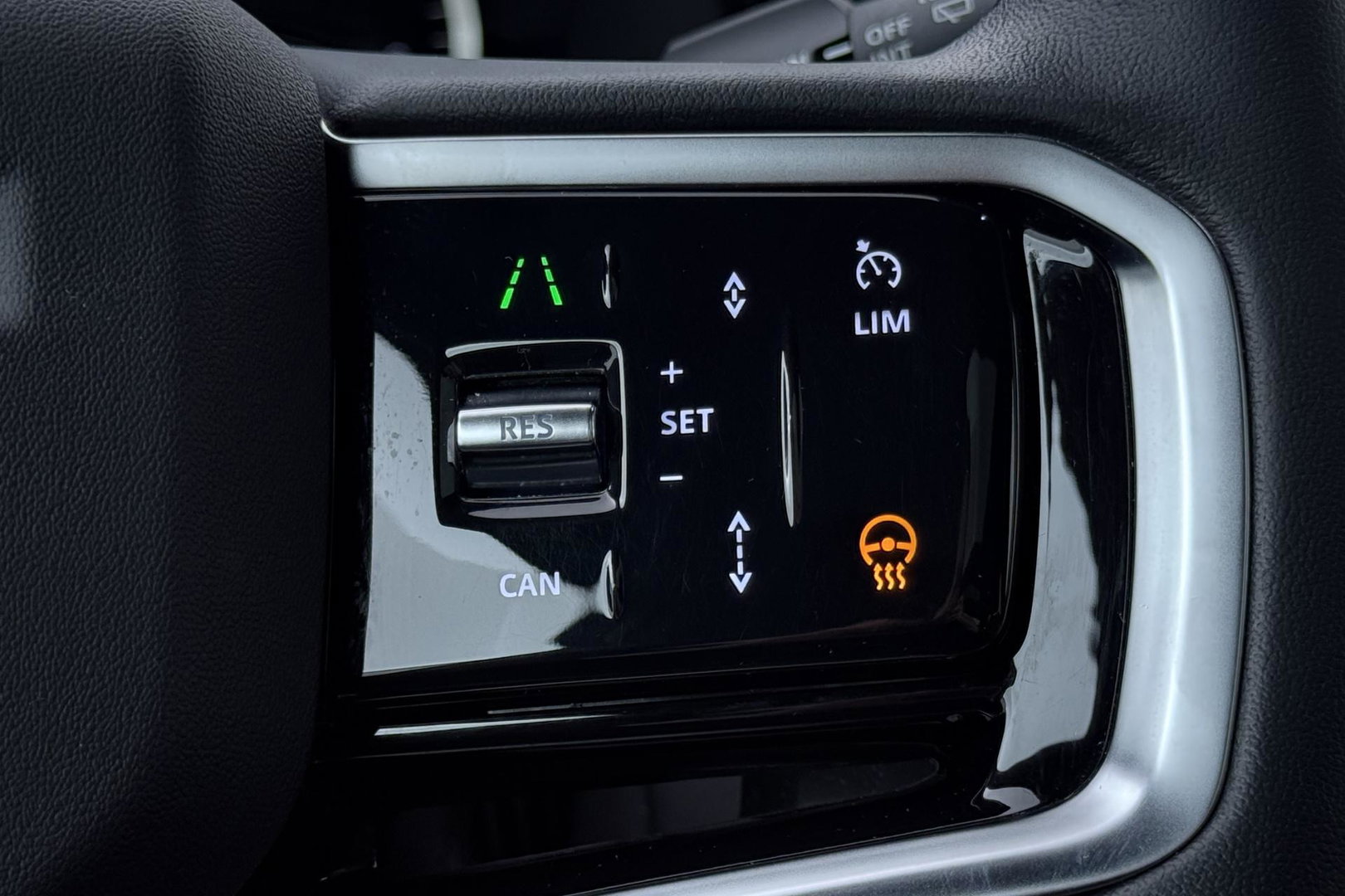 Land Rover Range Rover Evoque P300e R-Dynamic HSE | Meridian | Schuifdak | Stoel- Stuurverwarming | 20 inch