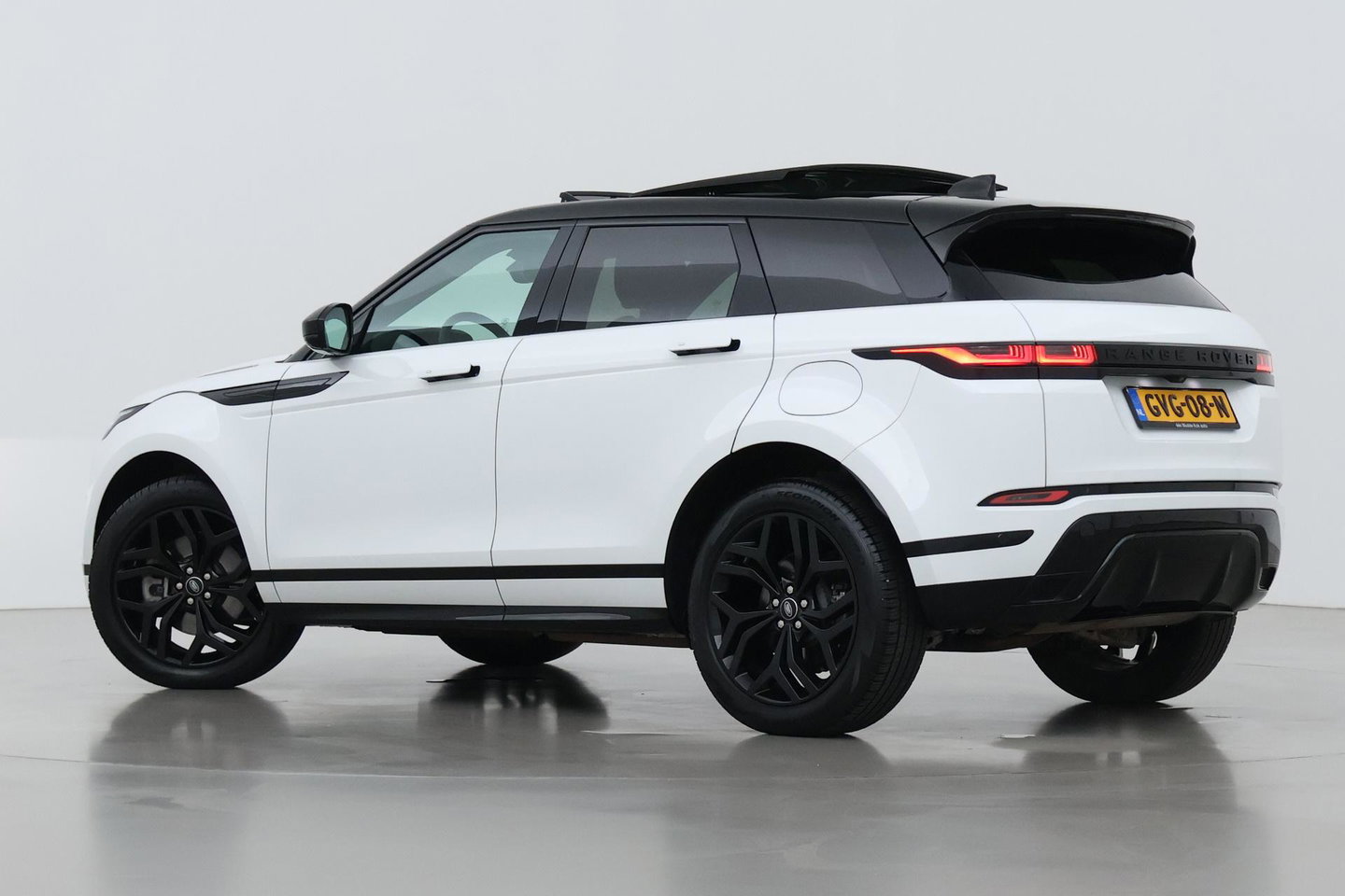 Land Rover Range Rover Evoque P300e R-Dynamic HSE | Meridian | Schuifdak | Stoel- Stuurverwarming | 20 inch
