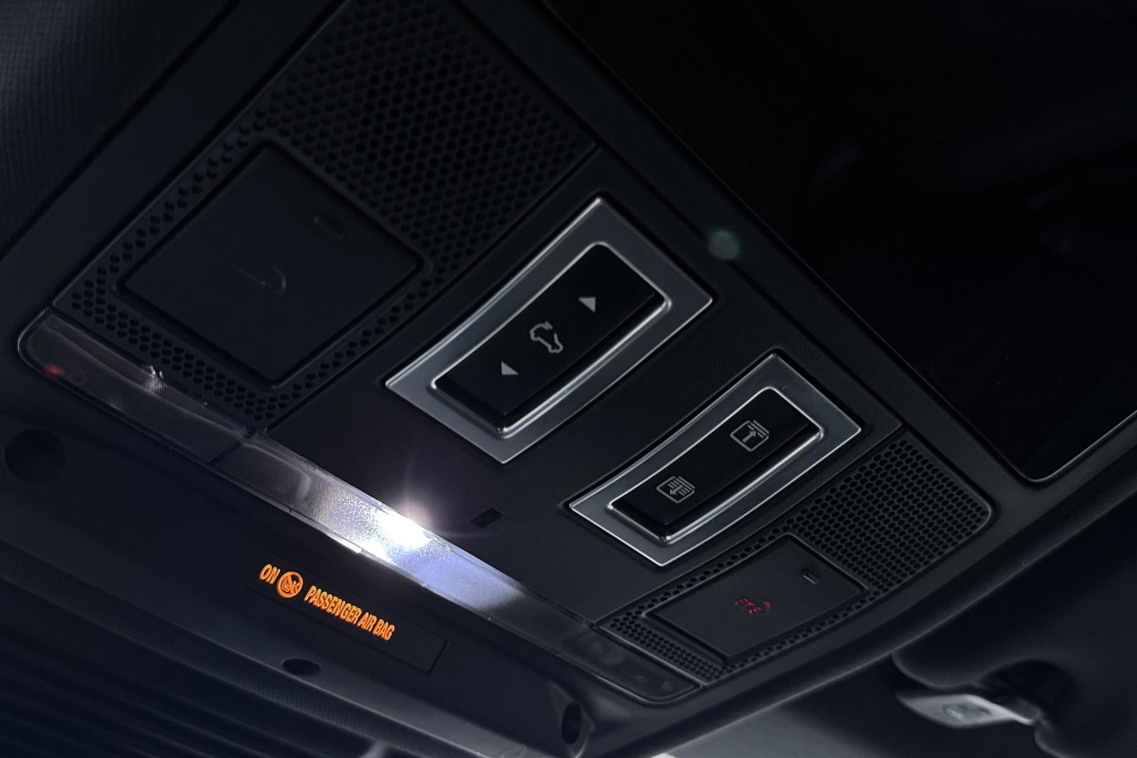 Land Rover Range Rover Evoque P300e R-Dynamic HSE | Meridian | Schuifdak | Stoel- Stuurverwarming | 20 inch
