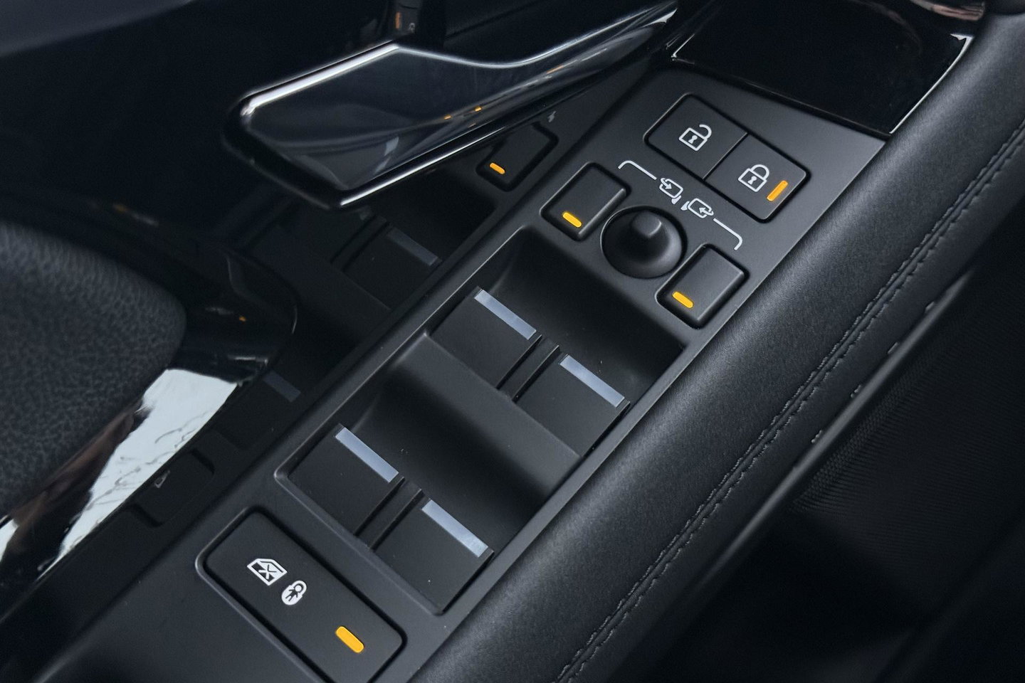 Land Rover Range Rover Evoque P300e R-Dynamic HSE | Meridian | Schuifdak | Stoel- Stuurverwarming | 20 inch