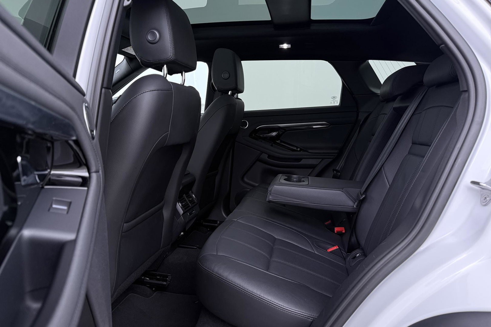 Land Rover Range Rover Evoque P300e R-Dynamic HSE | Meridian | Schuifdak | Stoel- Stuurverwarming | 20 inch