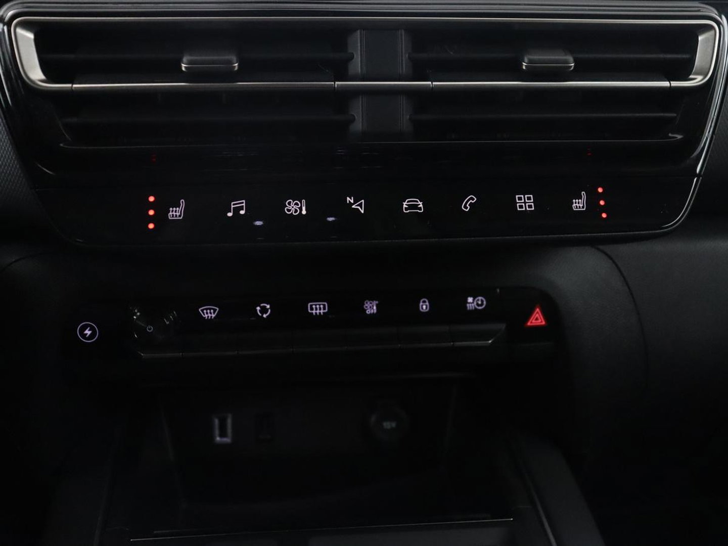Citroën C5 1.6 Plug-in Hybrid 225 Business Plus | SOH 98,1% | Camera | Navigatie | Stoelverwarming | Apple carplay | DodeHoek ASS. |